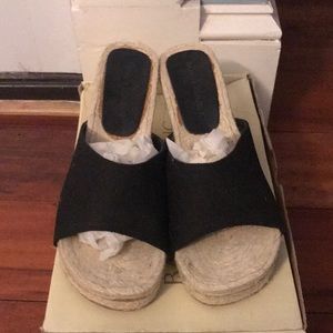 Canvas and rope wedge shoes